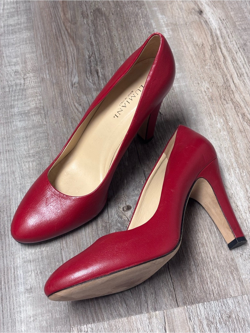Luniani Red Italian Leather Classic Round Toe Pumps